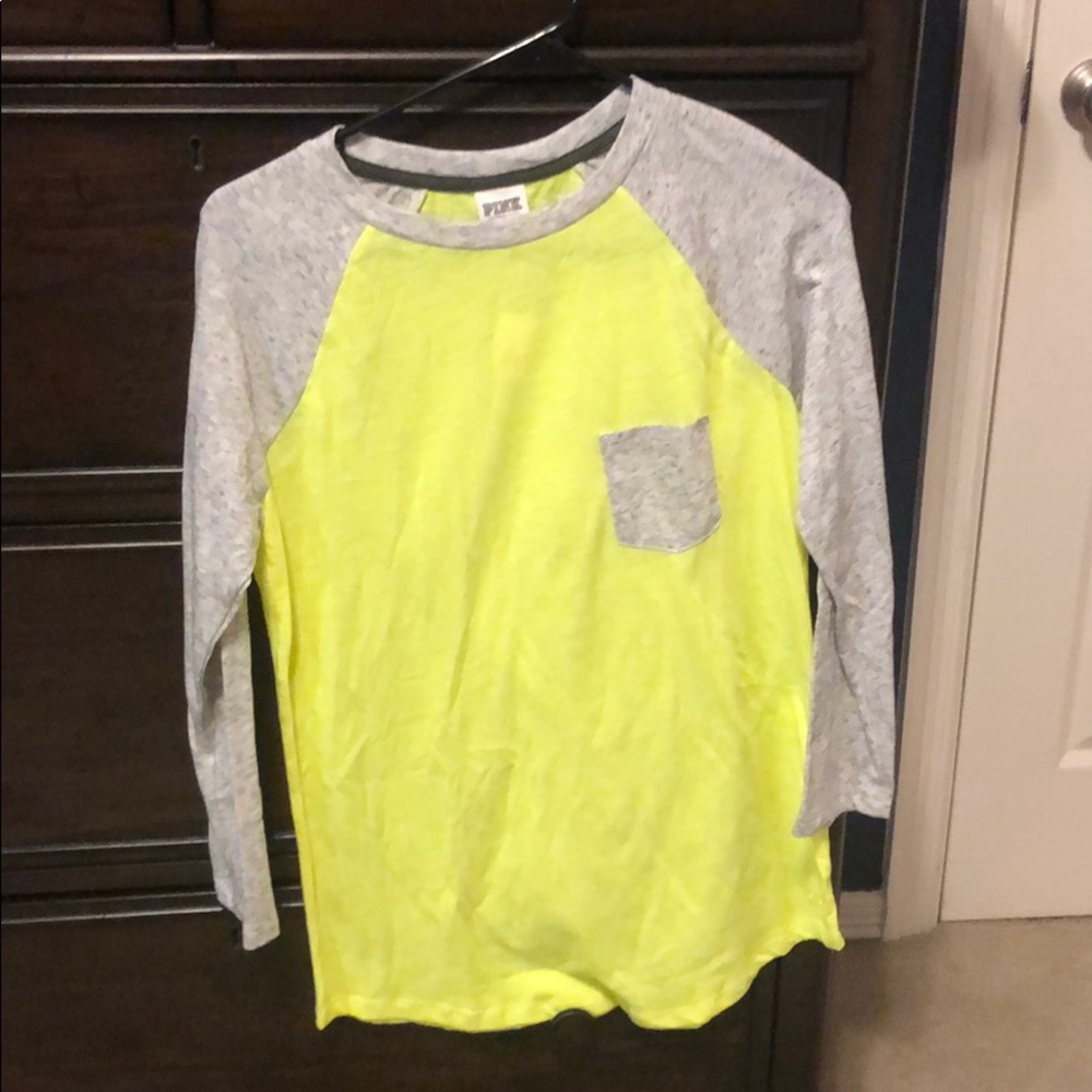 Women’s PINK Raglan Top Size Small
